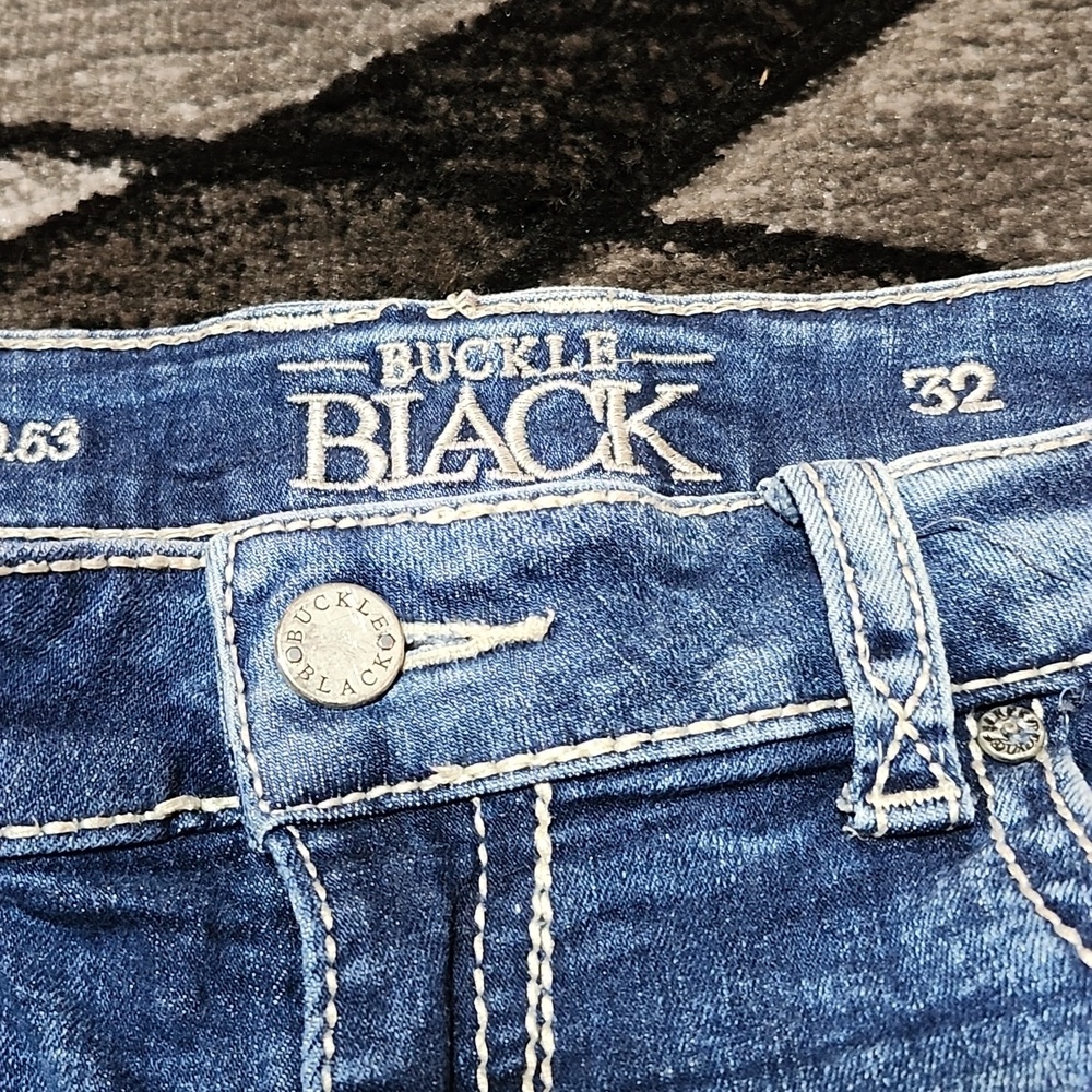 BUCKLE BLACK FIT NO. 53 DISTRESSED EMBROIDERED RAW-EDGE DENIM JEAN SHORT… - Picture 9 of 14